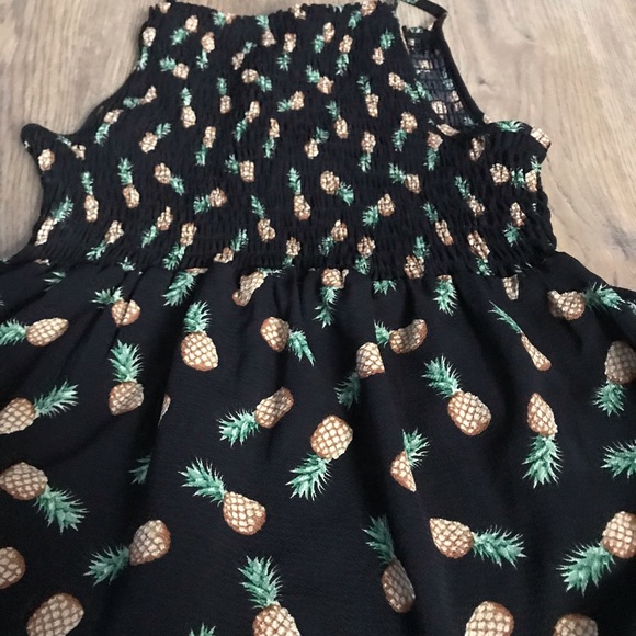 NWOT. Pineapple blouse - Picture 2 of 2